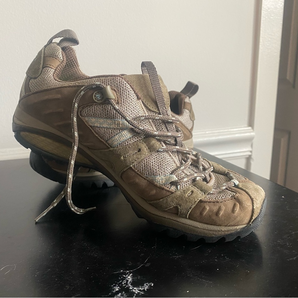 Merrill Olive Hiking Sneakers ASO Bella Swan in Eclipse